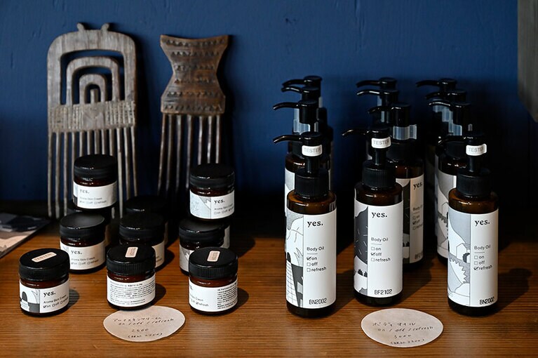 「yes.」のボディオイル各¥3,300、アロマスキンクリーム各2,750円。