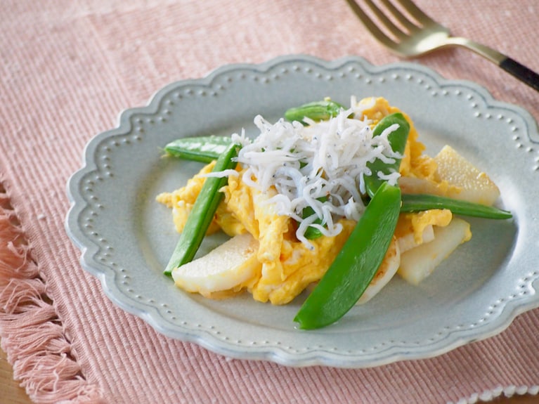 スナップエンドウの卵炒め。