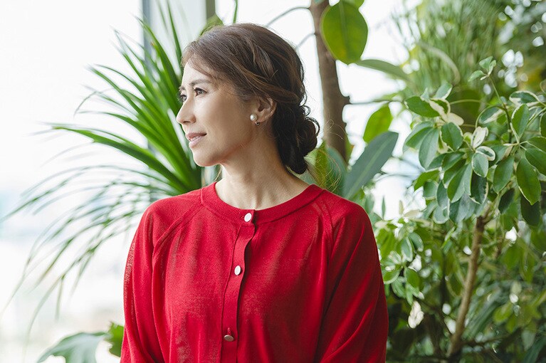 朗読の魅力を語る堀井美香さん。