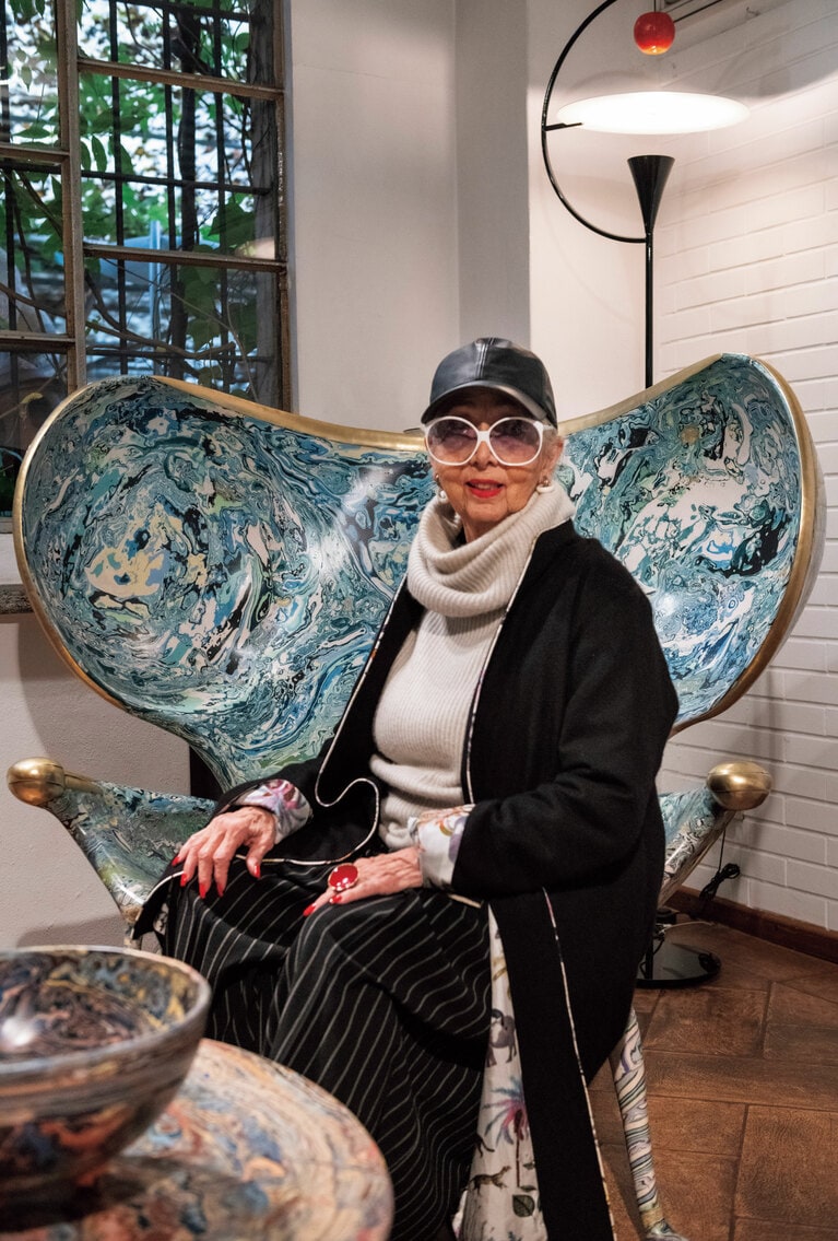 ロッサーナ氏の審美眼とセンスには定評がある。有名アーティストを世に送り出してきたミラノデザイン界のゴッドマザー。