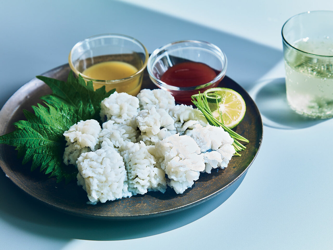 湯引きはも はも260g、特製梅肉・からしみそ×各2個、化粧箱入り 7,000円。