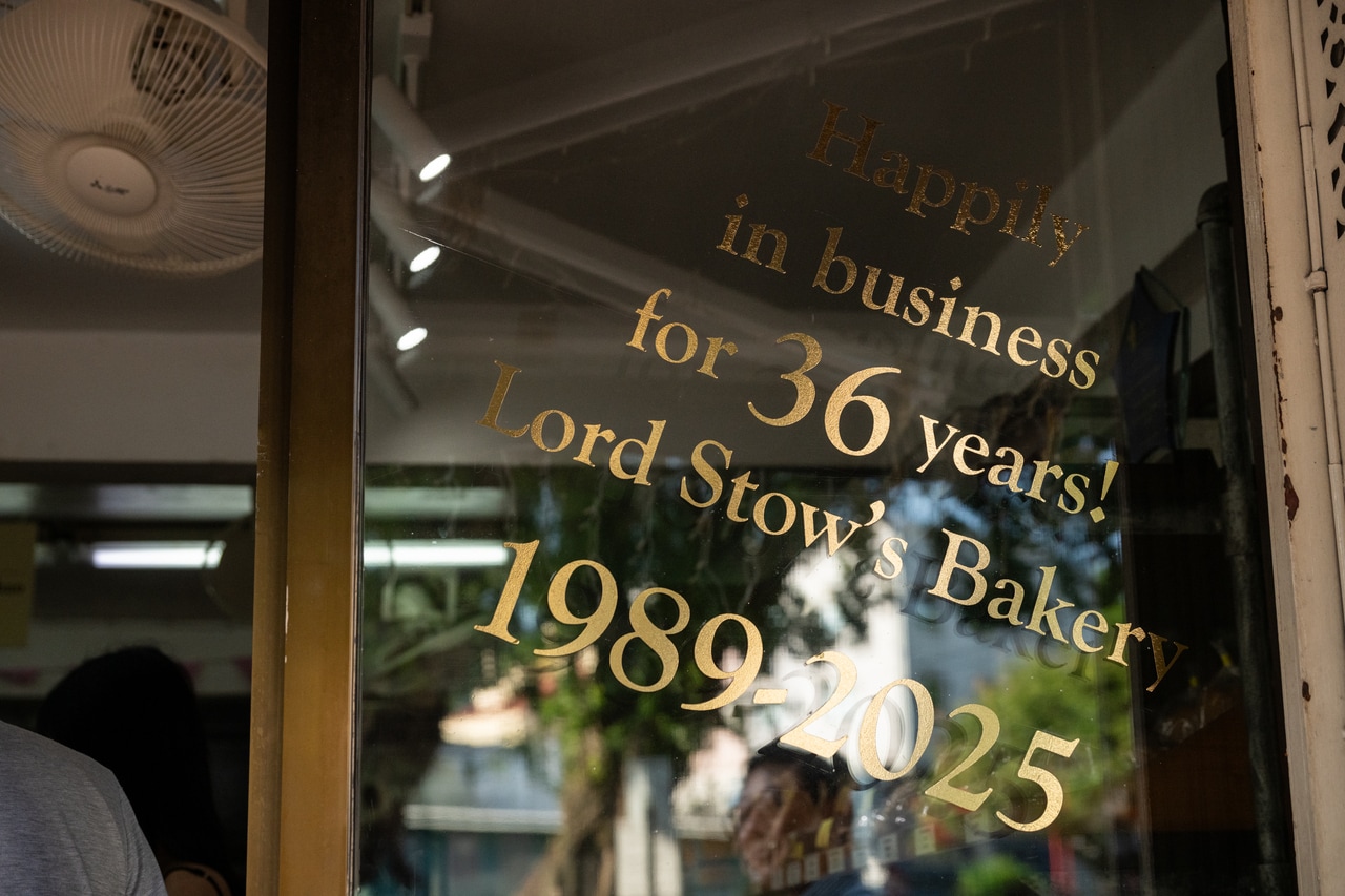 「ロード・ストウズ・ベーカリー」本店へもホテルから車ですぐ。