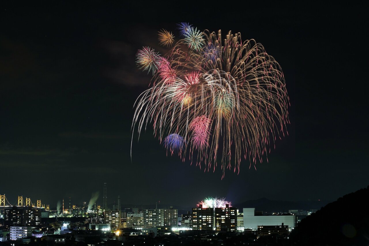 【香川県坂出市】さかいで大橋まつり海上花火大会
