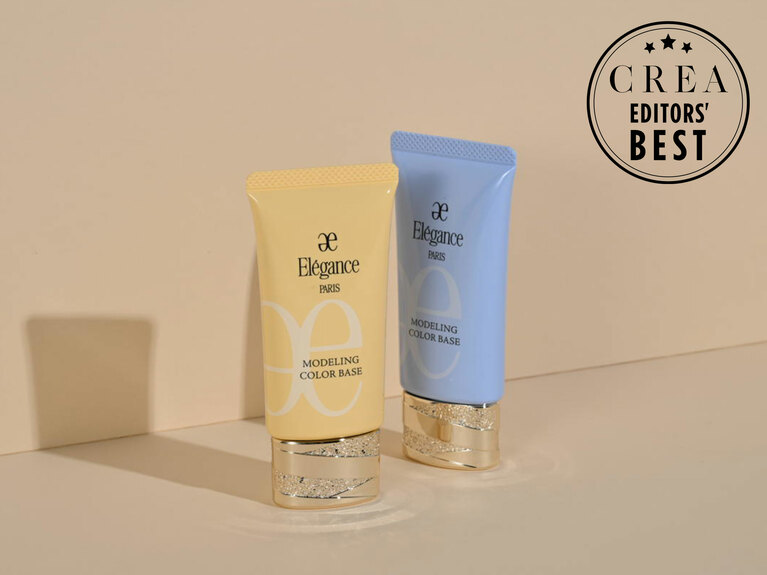 エレガンス モデリング カラーベース（左から：YE401、BU300）　SPF25・PA++ 30g 各5,500円／エレガンス コスメティックス
