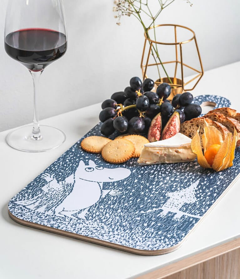 ムールラ 木製トレー 6,050円。ごほうびタイムがもっと楽しくなりそう！ ©Moomin Characters™