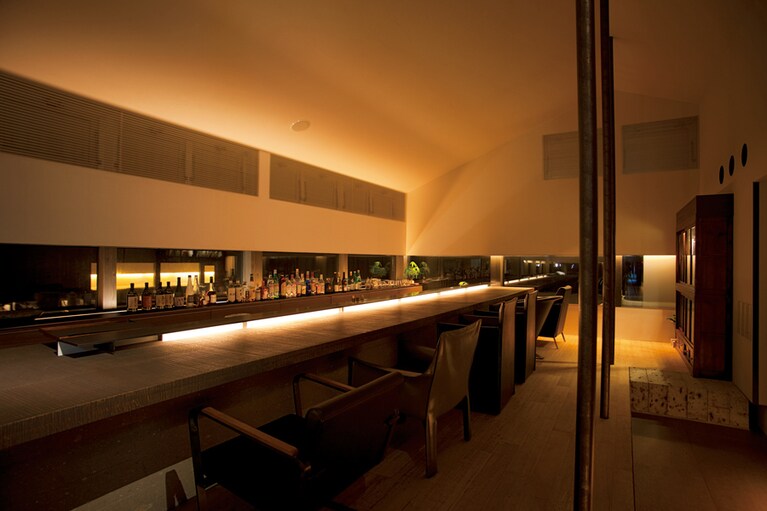 【江差 旅庭 群来】地元のお酒も楽しめるバー。