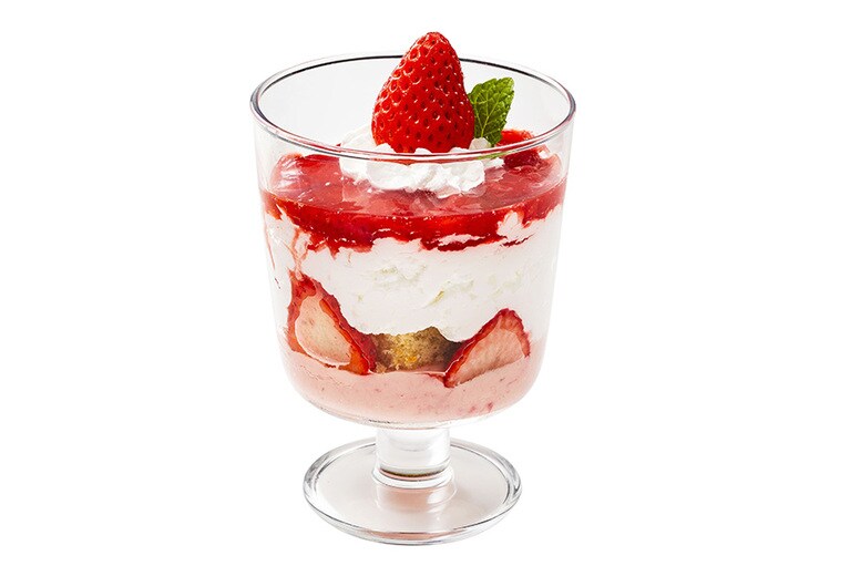 ストロベリーグラスショートケーキ 499円。※IKEA原宿、IKEA渋谷を除く全国のイケアストアで提供。