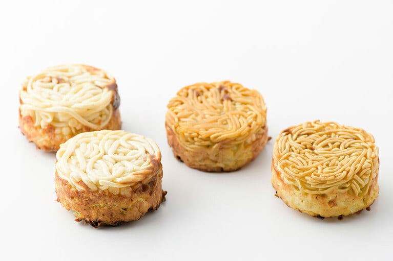 お好みソース饅頭 各231円。左から：うどん、そば／oh!! sauce(オー!! ソース)