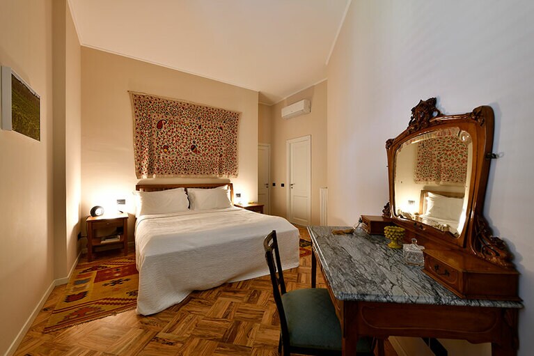 静かで快適なベッドルーム。