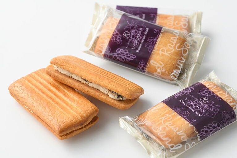 レーズンサンド 各216円(税込)。