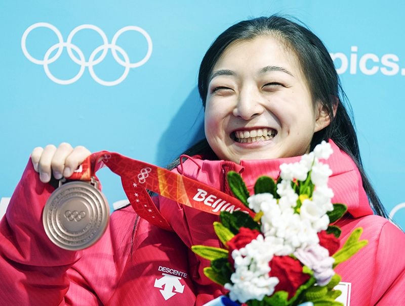 日本女子フィギュア4人目のメダルに笑顔　©JMPA