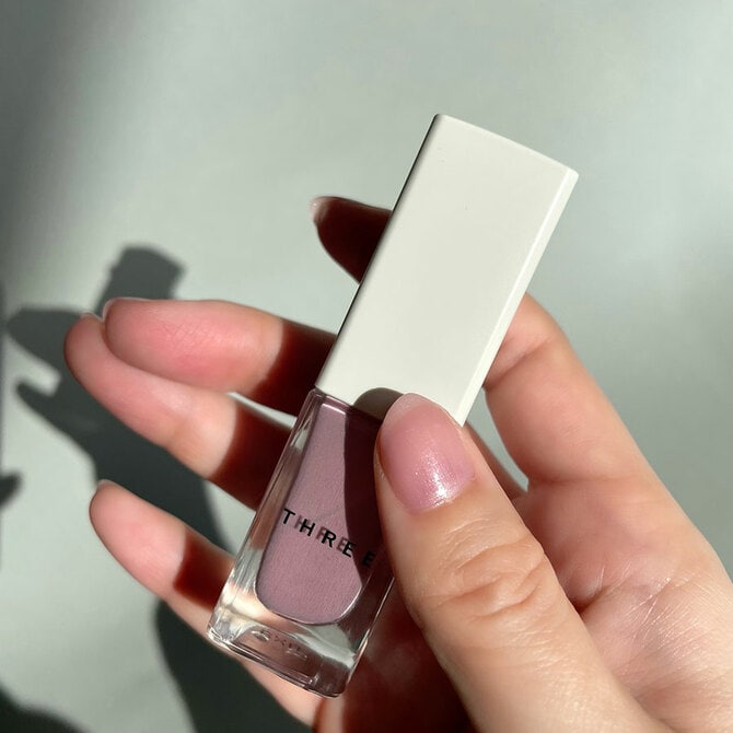 2ページ目)【2023春コスメ】THREEの限定品は まるで桜のように煌めく美