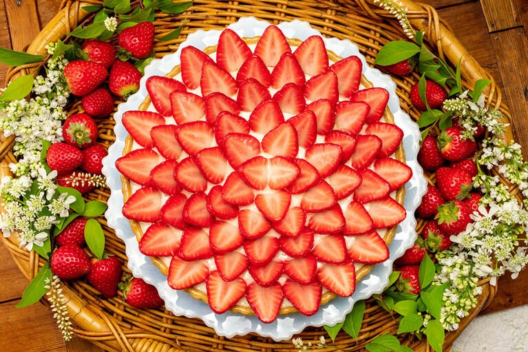 「青森県弘前市産 いわきとそら農園 “立夏ジューシー”のタルト」whole(25cm) 11,340円。