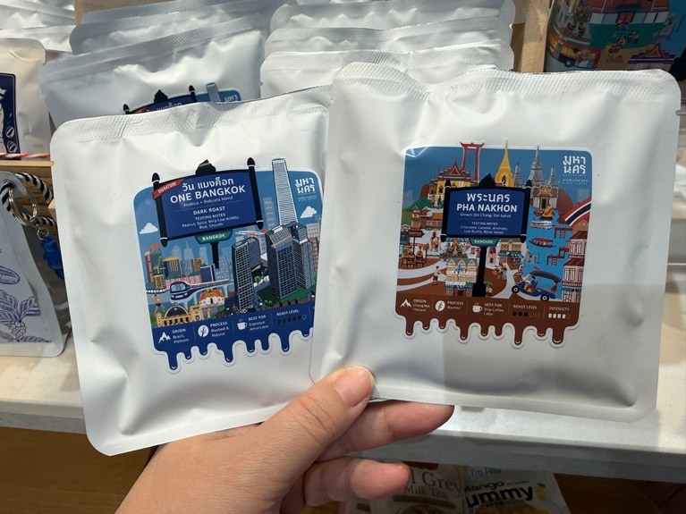 タイ産コーヒーのドリップバッグ（各70バーツ）。