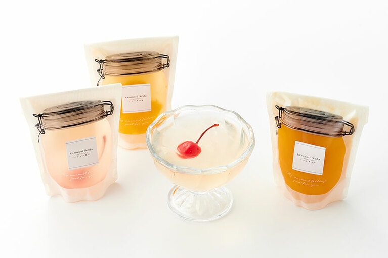 カズノリイケダ　アンディヴィデュエル「ジュレ オ フリュイ」各390円(約100g)。左から：ライチ＆チェリー、グレープフルーツ＆オレンジ、オレンジパッション＆マンゴー。※夏季限定／宮城県