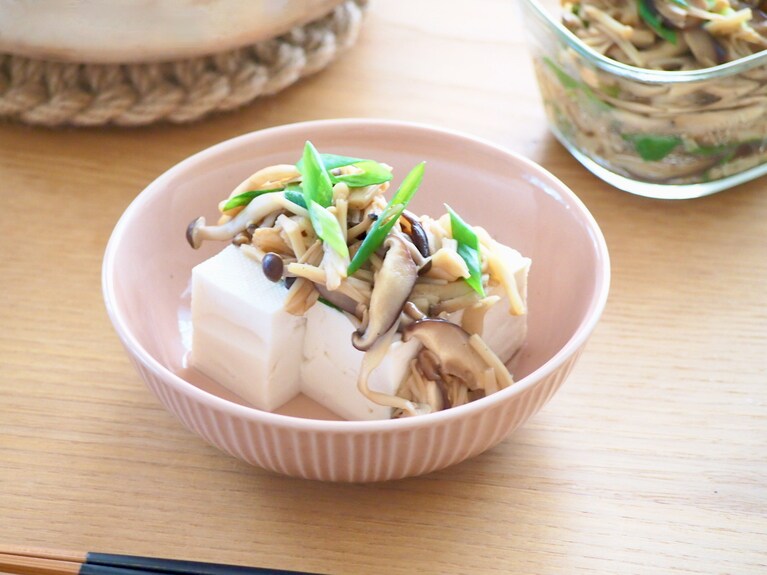 湯豆腐のきのこソース。