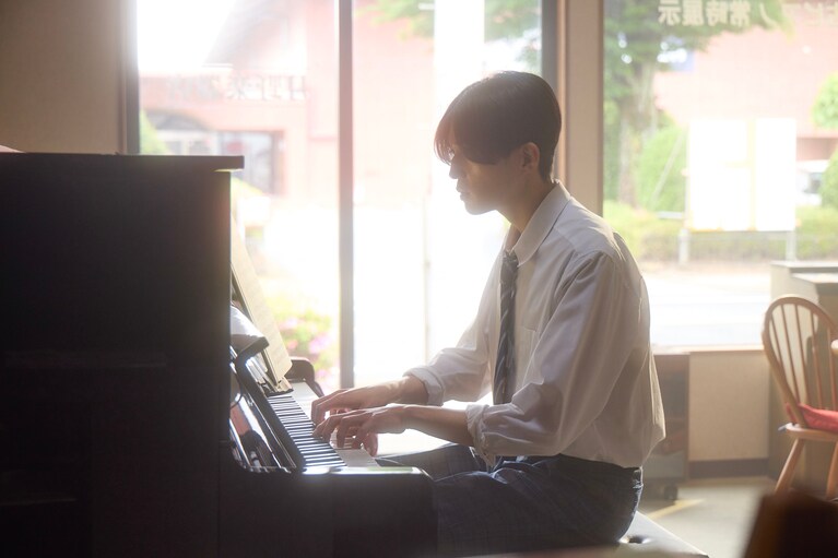 ©2025 映画『僕らは人生で一回だけ魔法が使える』製作委員会