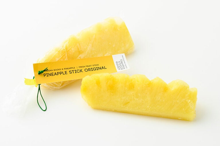 冷やしパイン 各180円／AOSHIMABOOKS&PINEAPPLE