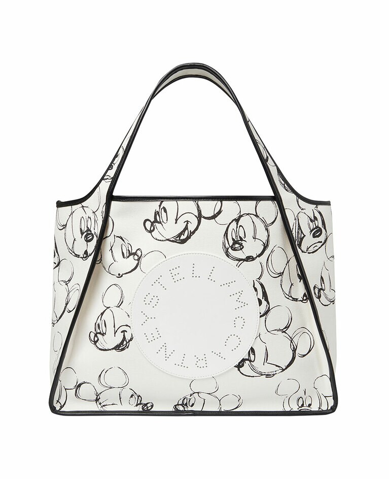 バッグ 137,500円。©Disney