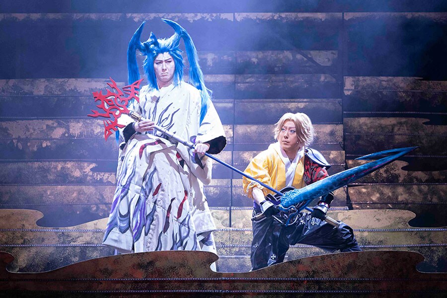 左からシーモア（尾上松也）、ティーダ（尾上菊之助）©SQUARE ENIX／『新作歌舞伎 ファイナルファンタジーⅩ』製作委員会