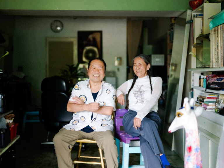 順子さんは1950年9月23日生まれ、近田さんは1951年2月25日生まれ。つまり、二人は同学年に当たる。