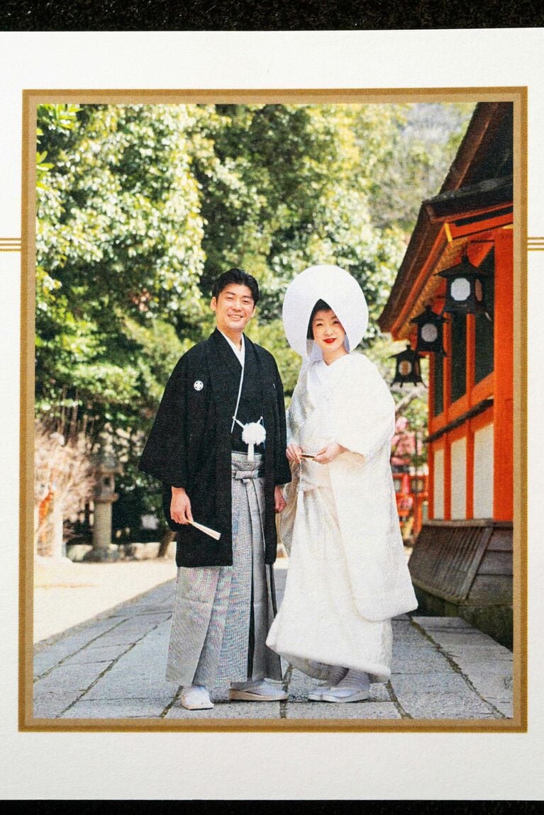 2016年、知晴さんとの結婚式。八坂神社にて。33歳（本人提供）