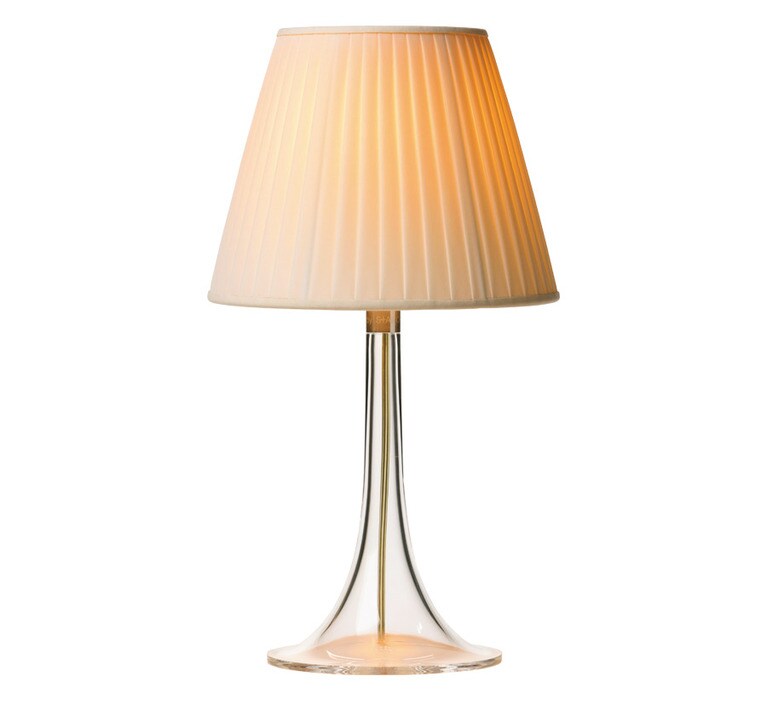 FLOS 「MISS K SOFT」φ236×H432mm 44,000円／日本フロス