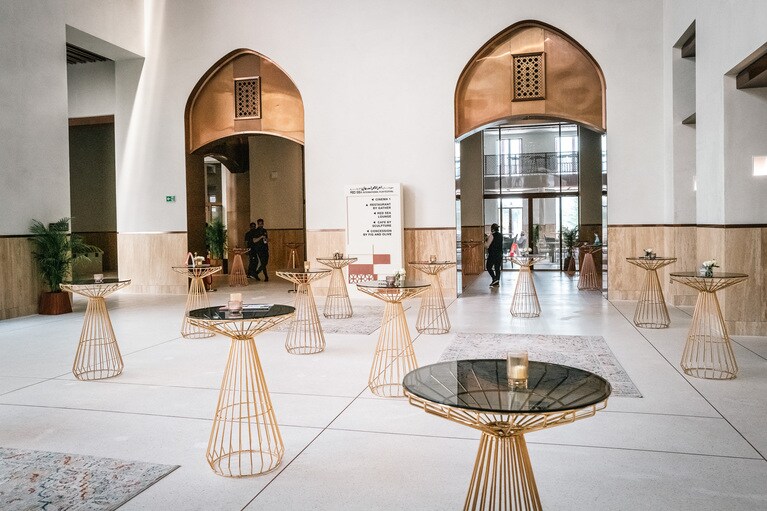 「紅海国際映画祭」メイン会場内のフリースペース。