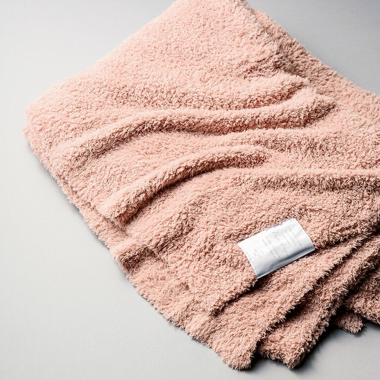 ‘ジェラート’マルチカバー 8,580円／gelato pique 表参道ヒルズ店