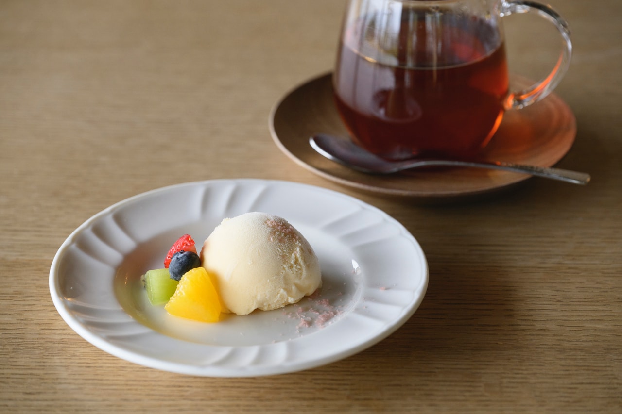 デザートに塩をかけたアイスクリームも。