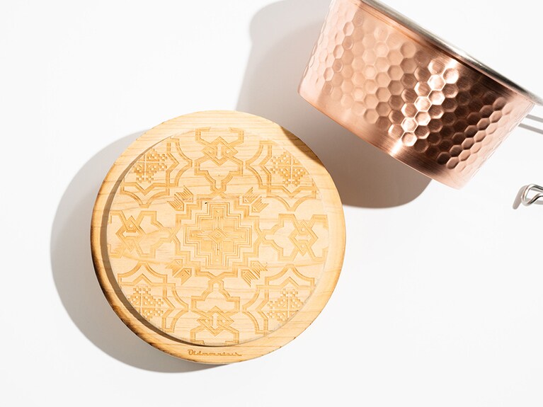 釜蓋の裏にはオリジナルのオルテガ模様が。※シェラカップ別売。