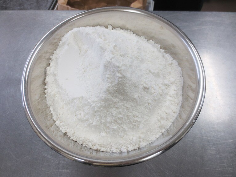 地元・加西市産の野条穂の米粉。