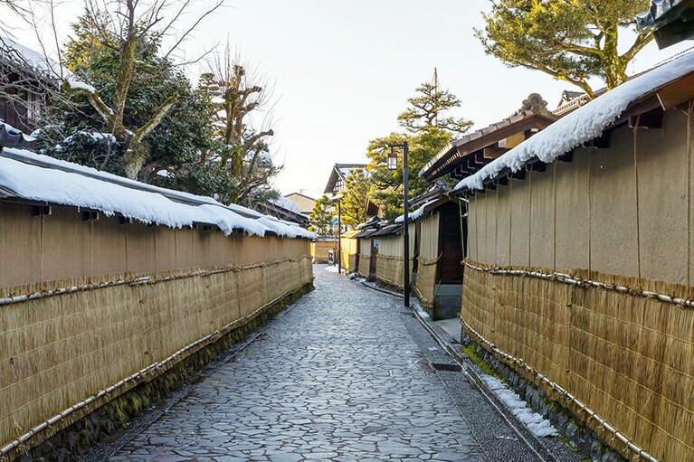 長町武家屋敷通りのこも掛け。