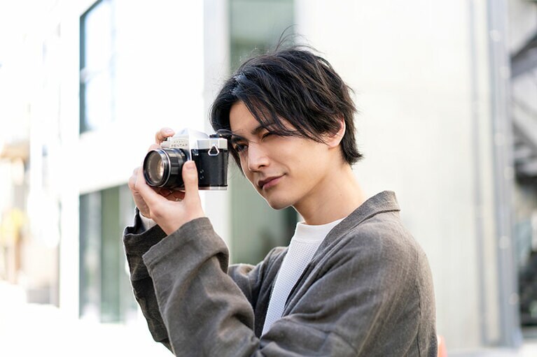 ©️2023「恋のいばら」製作委員会