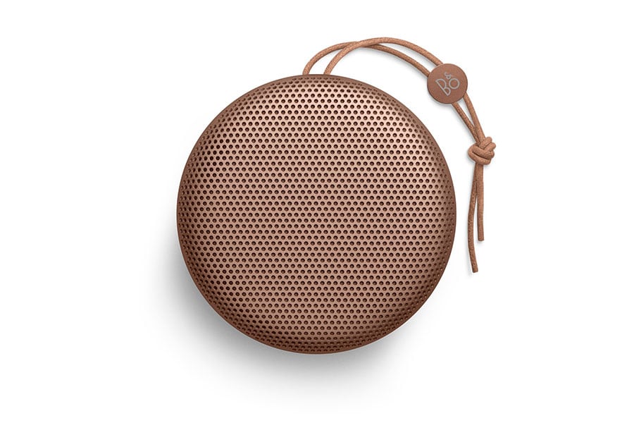 Beoplay A1 27,685円。カラー：Natural、Black、Sand Stone、Moss Greenほか。