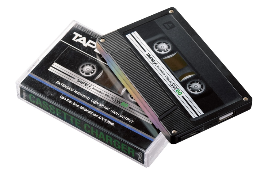 カセットテープ型 バッテリーチャージャー TAPES BLUE ver. 2,500円／トーキョー カルチャート by ビームス