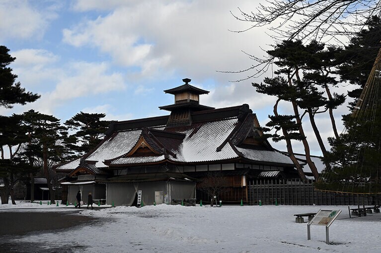 こちらが箱館奉行所。