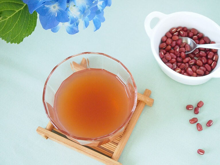 (7) 温かい状態でも美味しいですが、冷蔵庫で冷やして飲むのがおすすめです。