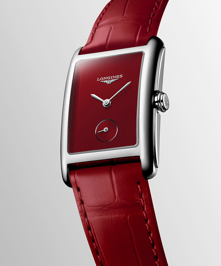 「ロンジン ドルチェヴィータ」カーマインレッド。