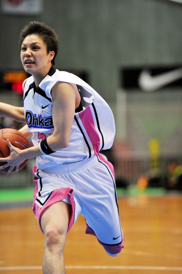 桜花学園高時代（2011年ウインターカップ）（photograph by AFLO）