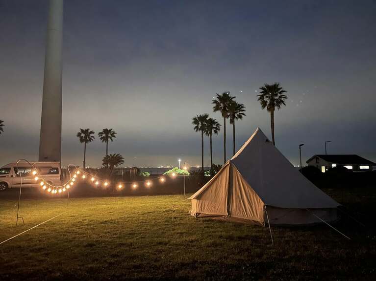 宿泊イベント「ミッドサマー GLAMPING」の申し込みを受付中。