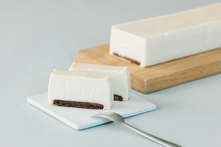 カカオレアチーズケーキ 3,510円(税込)。