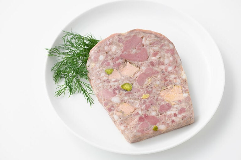 【兵庫県】METZGEREI KUSUDA(メツゲライ クスダ)の「テリーヌ ド カナール クラシック」1,204円(100gあたり)。