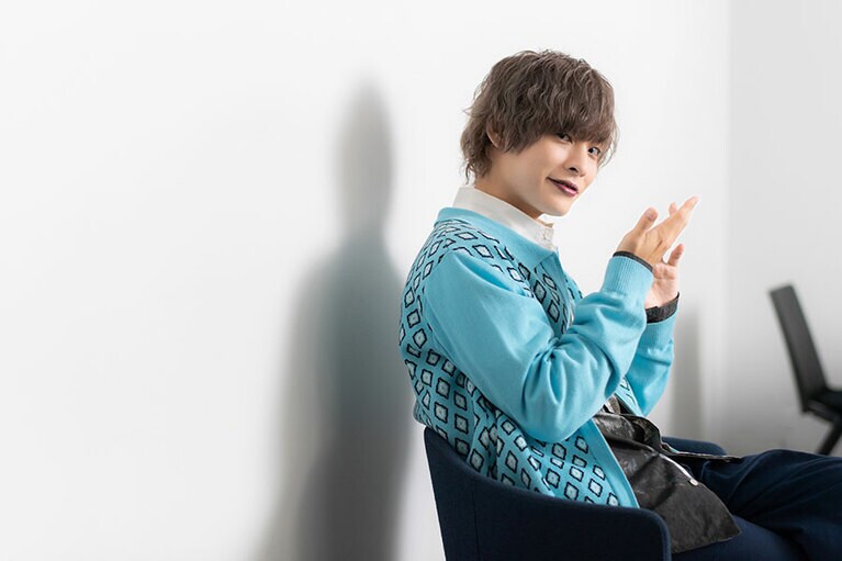 岡本信彦さん／撮影　文藝春秋