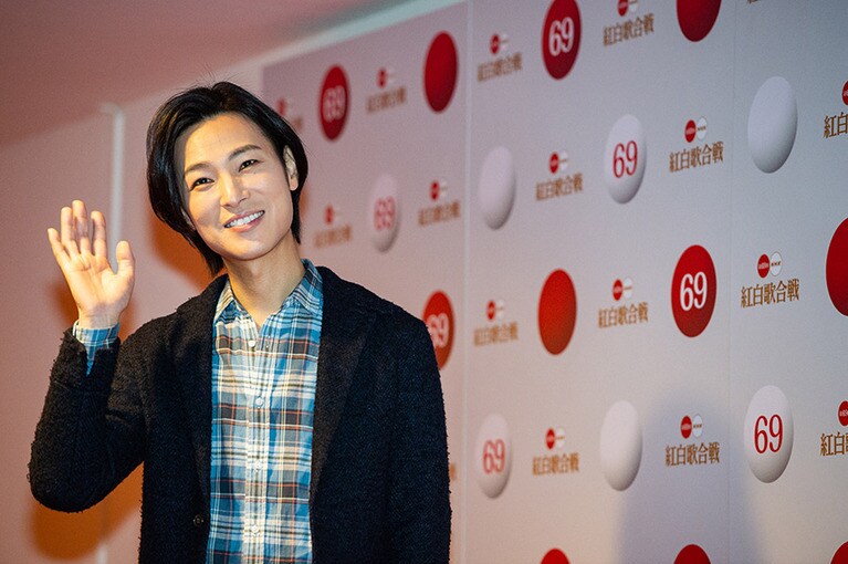 どの番組を見ても心優しく気配り王子な山内惠介。私の心の中で日に日に彼の存在感が大きくなっている。うちわを手作りしコンサートに参加するのも時間の問題だ。