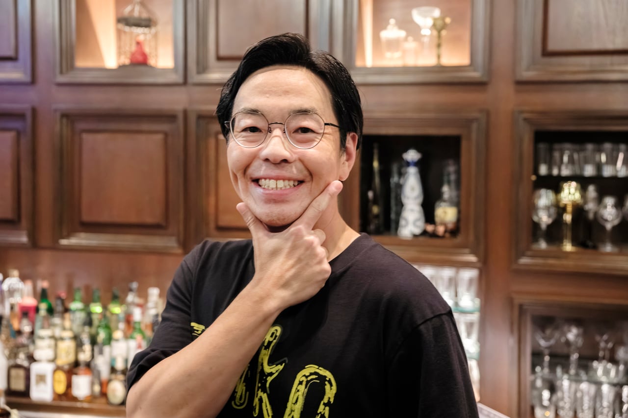 会場のあちこちで声をかけられた「木村屋總本店」社長の木村さん。和菓子の新たな楽しみを大きく広げてきた。