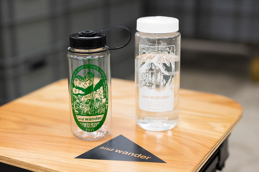 and wander nalgene bottle(左)500ml (右)650ml ともに2,970円／and wander(アンドワンダー)