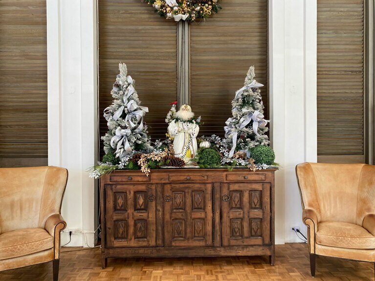 ロビーのエンジェルツリー。