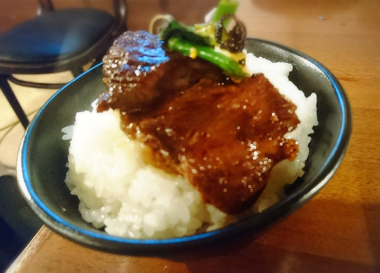 何の部位だとか、そういうの関係なし！　とにかくうまい。それでいい。