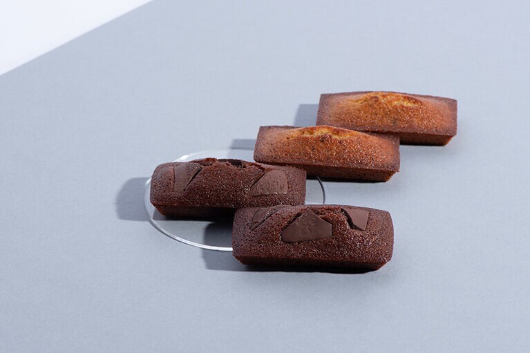 「フィナンシェ」248円、「ショコラフィナンシェ」324円。